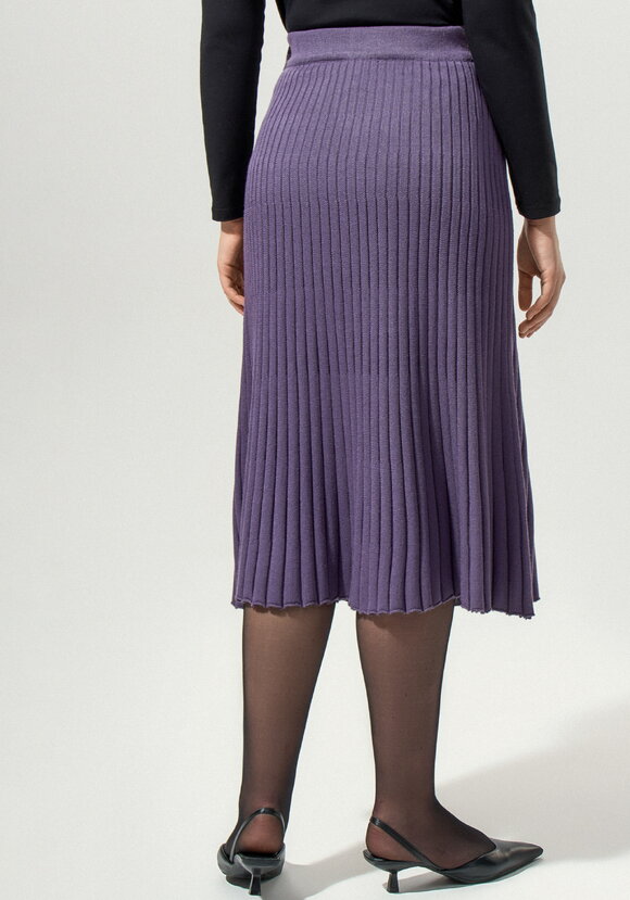 Юбка-плиссе на резинке ниже колена шир.  580, рис. 6