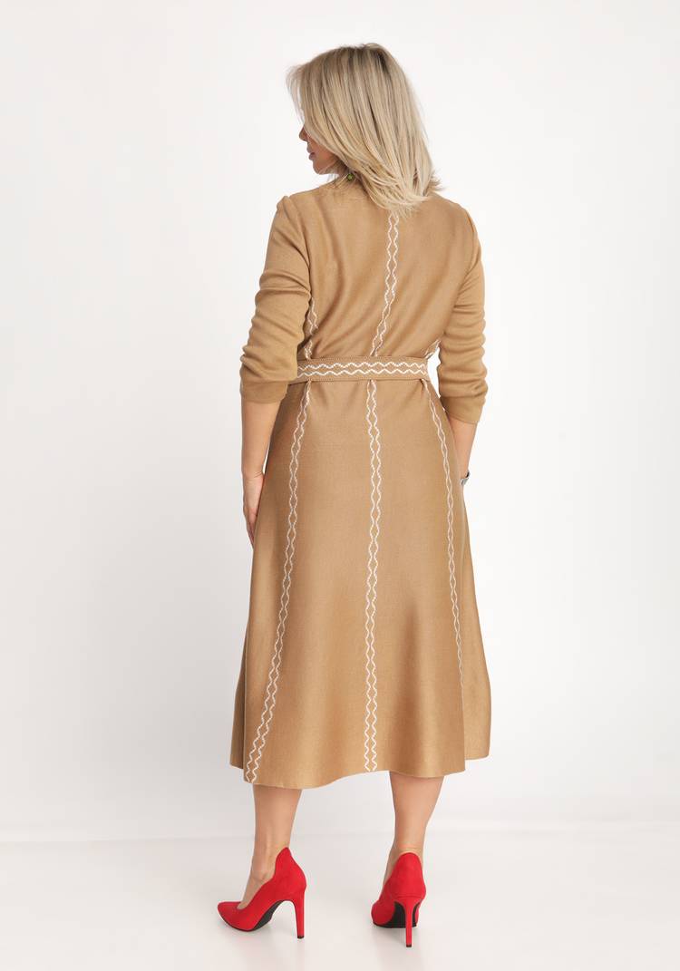 Платье А-силуэта с поясом в комплекте шир.  750, рис. 9