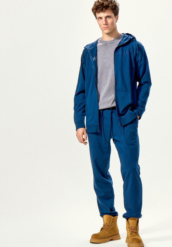 Брюки с карманами и манжетами по низу шир.  580, рис. 24