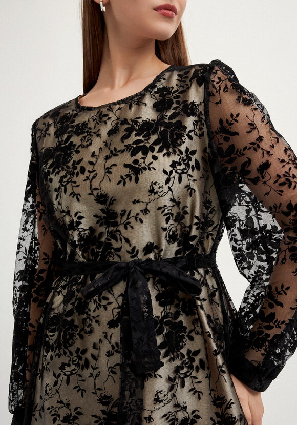 Платье из бархата свободного кроя шир.  580, рис. 5