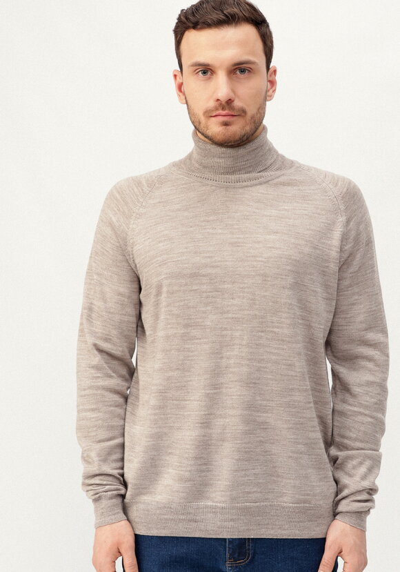 Джемпер вязаный с высокой горловиной шир.  580, рис. 19