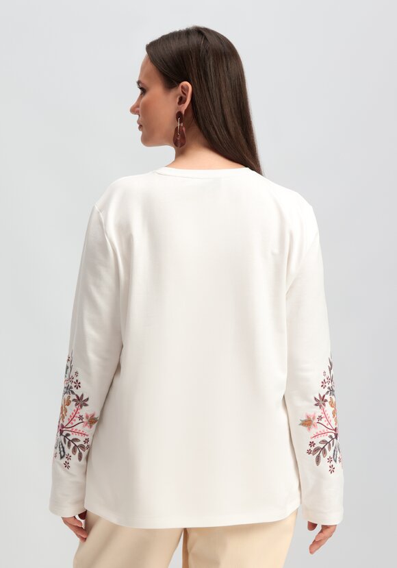 Лонгслив с вышивкой на рукавах шир.  580, рис. 3