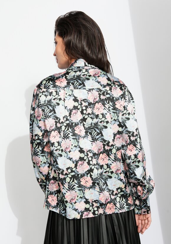 Блуза прямого силуэта с бантом шир.  580, рис. 23