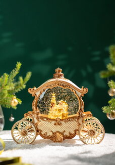 Фигурка Карета с музыкой и подсветкой