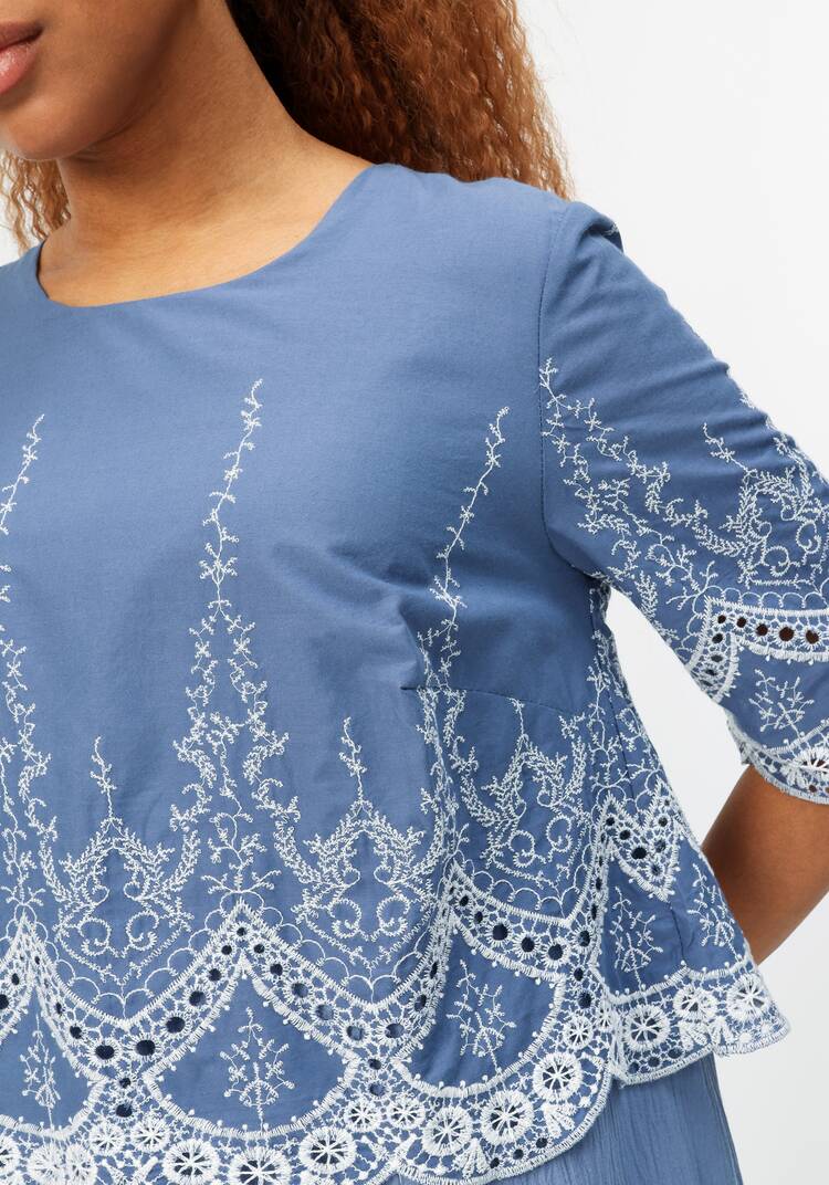 Платье свободного кроя с вышивкой шир.  750, рис. 22