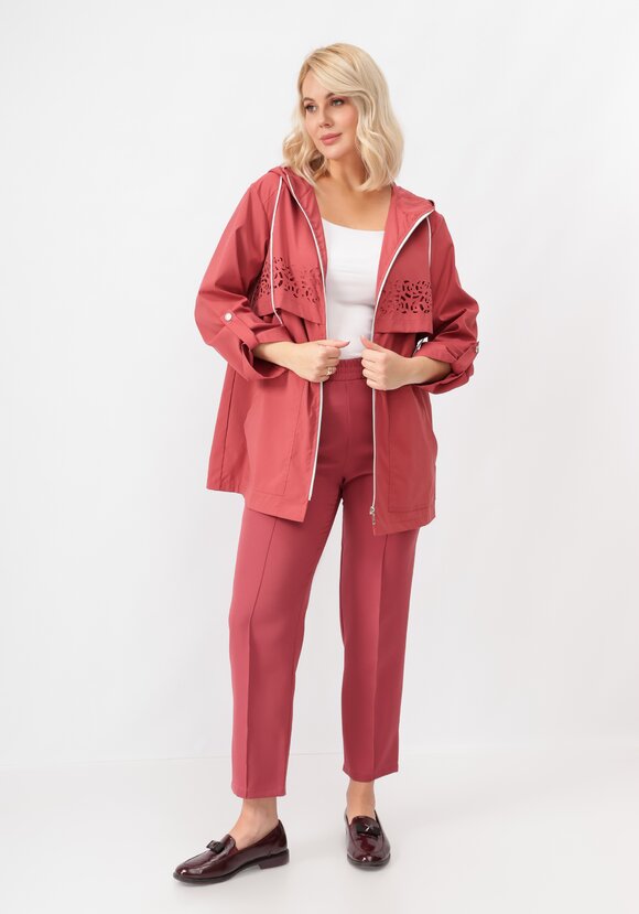 Ветровка с ажурной кокеткой шир.  580, рис. 38