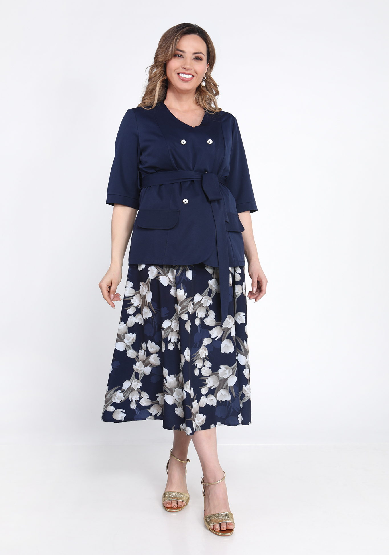 Костюм: жакет и юбка