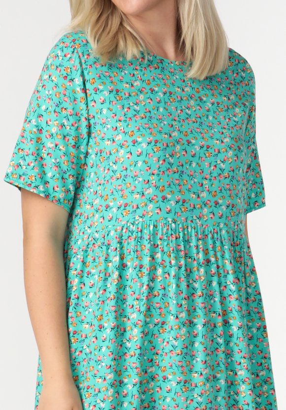 Платье с отрезной талией и коротким рукавом шир.  580, рис. 9