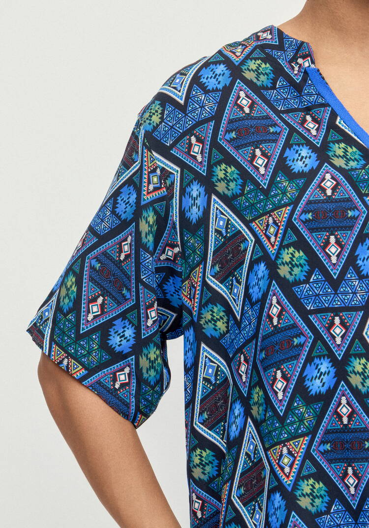 Блуза из штапеля с этническим рисунком шир.  750, рис. 29