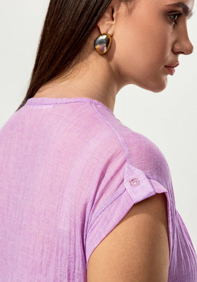 Блуза с коротким рукавом и карманом на груди шир.  750, рис. 23