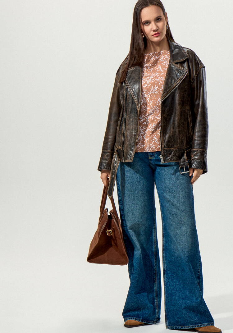 Блуза с пуговицей по спинке шир.  750, рис. 21