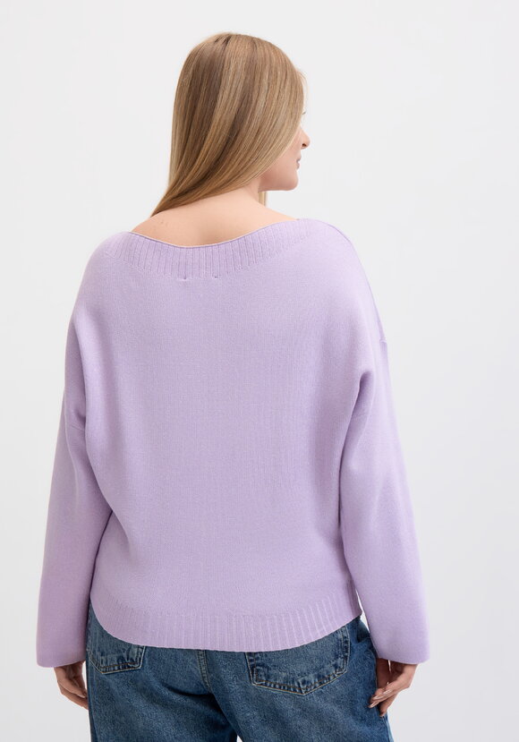 Джемпер с округлым вырезом горловины шир.  580, рис. 9