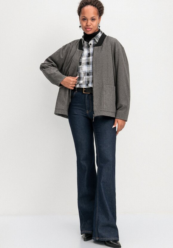 Бомбер на молнии с карманами шир.  580, рис. 2