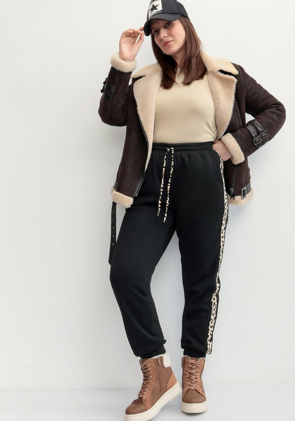 Брюки с леопардовыми лампасами шир.  580, рис. 1