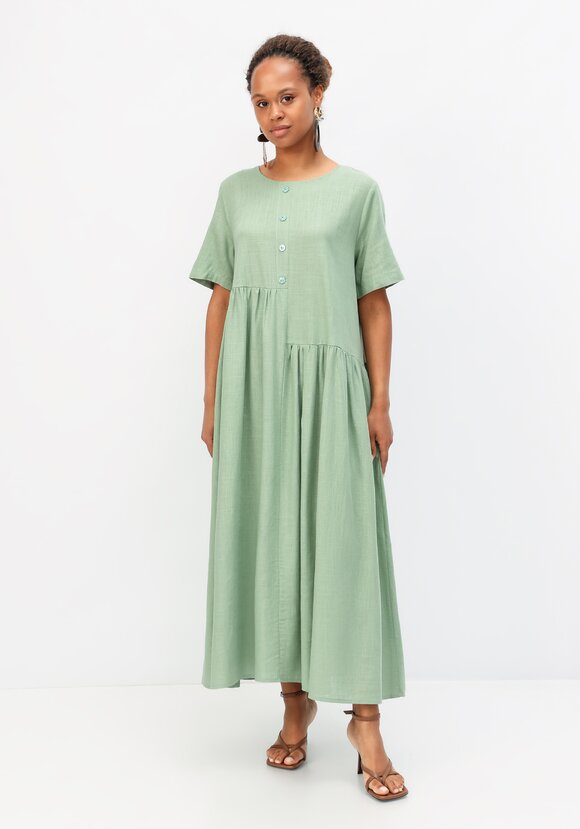 Платье с декоративной планкой и пуговицами шир.  580, рис. 20