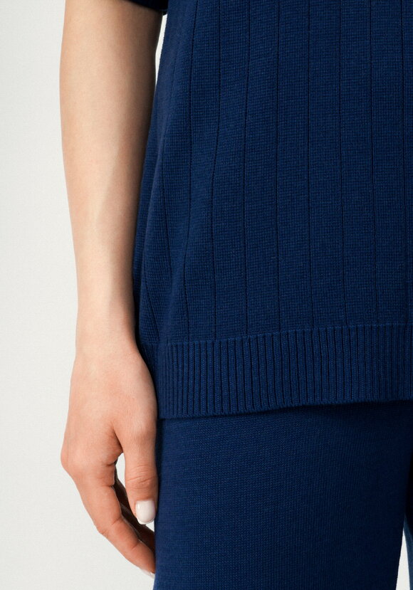 Поло удлиненное с вертикальной полосой шир.  580, рис. 14