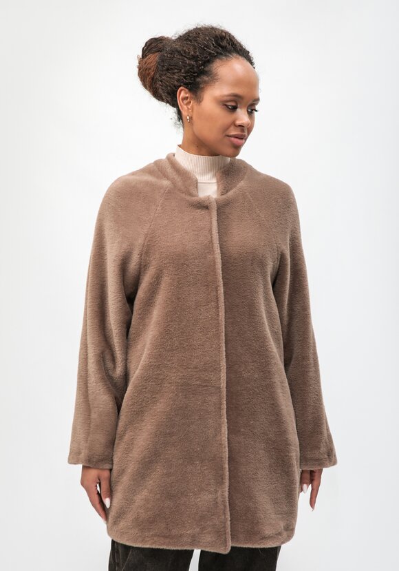 Полупальто с воротом стойка шир.  580, рис. 8