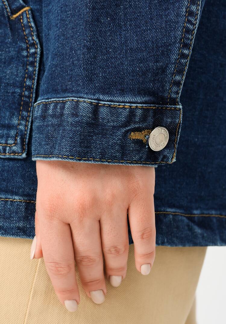 Джинсовая куртка с принтом на спине шир.  750, рис. 19