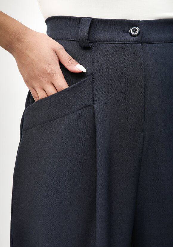 Брюки из натуральной смесовой ткани шир.  580, рис. 6