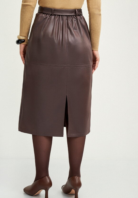 Юбка прямая с декоративными отстрочками шир.  580, рис. 10