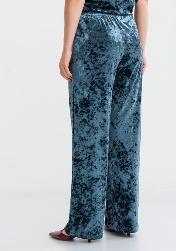 Костюм женский Антонина шир.  580, рис. 13