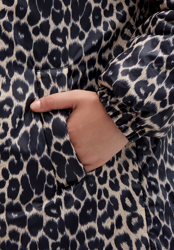 Куртка с анималистическим принтом и капюшоном шир.  580, рис. 6