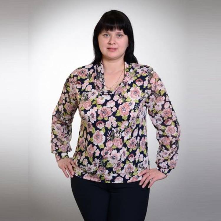 Блуза с цветочным принтом Весеннее настроение шир.  750, рис. 1
