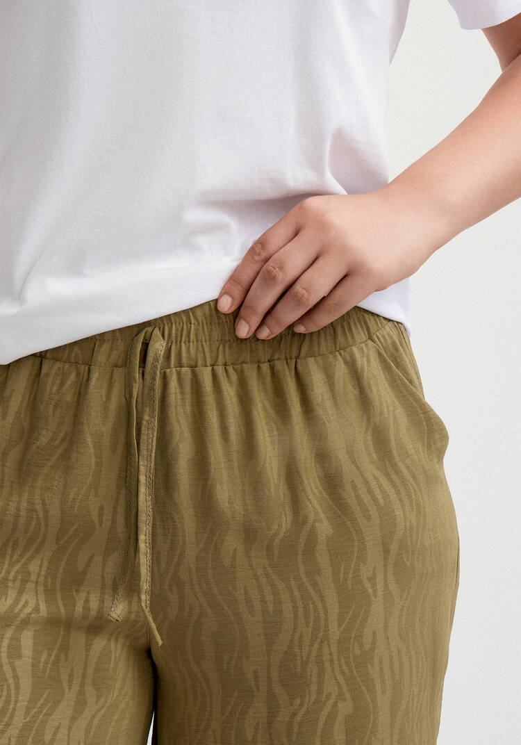 Брюки широкие с оригинальным принтом на ткани шир.  750, рис. 22