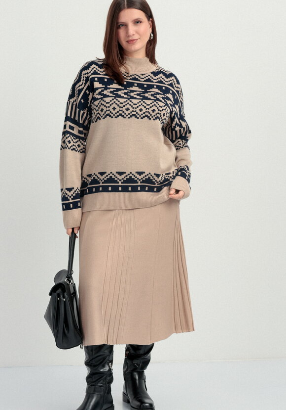 Свитер с геометрическим орнаментом шир.  580, рис. 2