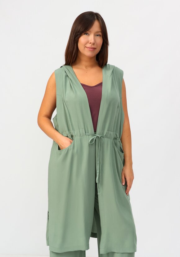 Жилет с капюшоном и карманами шир.  580, рис. 26