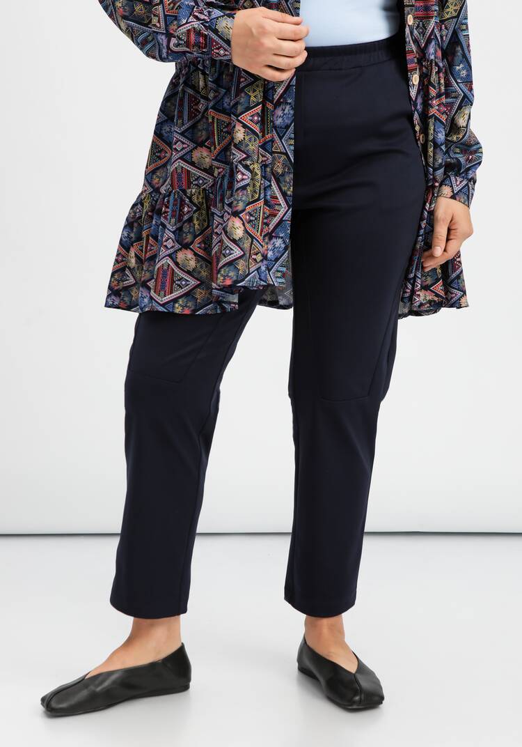 Брюки оригинального кроя на резинке шир.  750, рис. 34