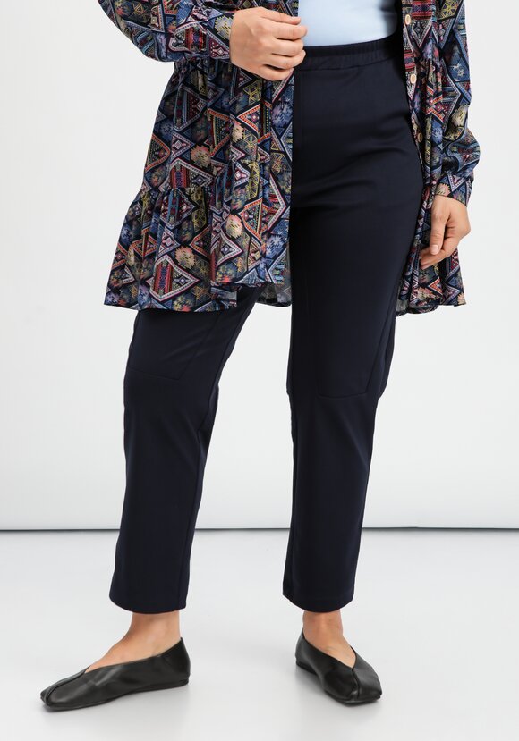 Брюки оригинального кроя на резинке шир.  580, рис. 34