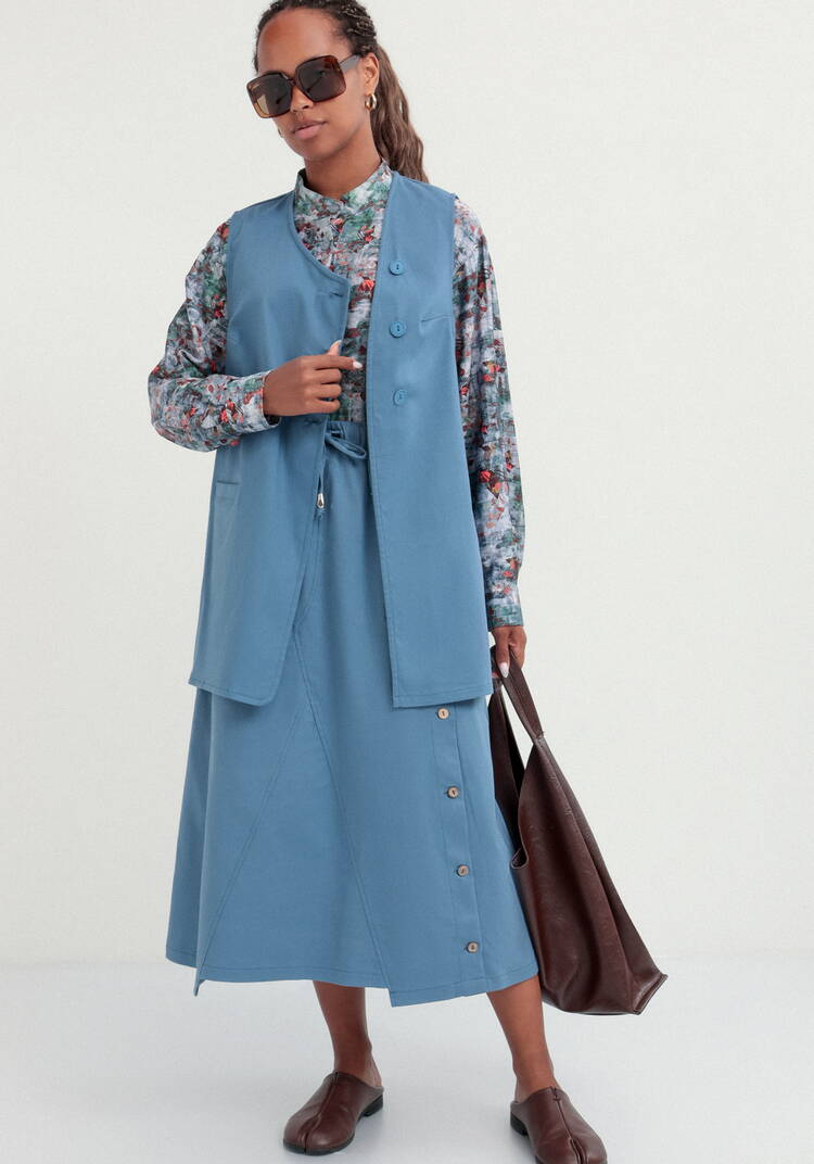 Жилет с асимметричной застежкой шир.  750, рис. 26