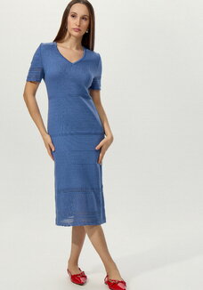 Платье прямого кроя с ажурным краем