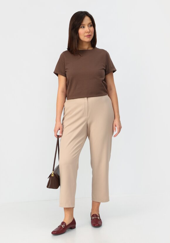 Брюки с декоративными хлястиками шир.  580, рис. 22