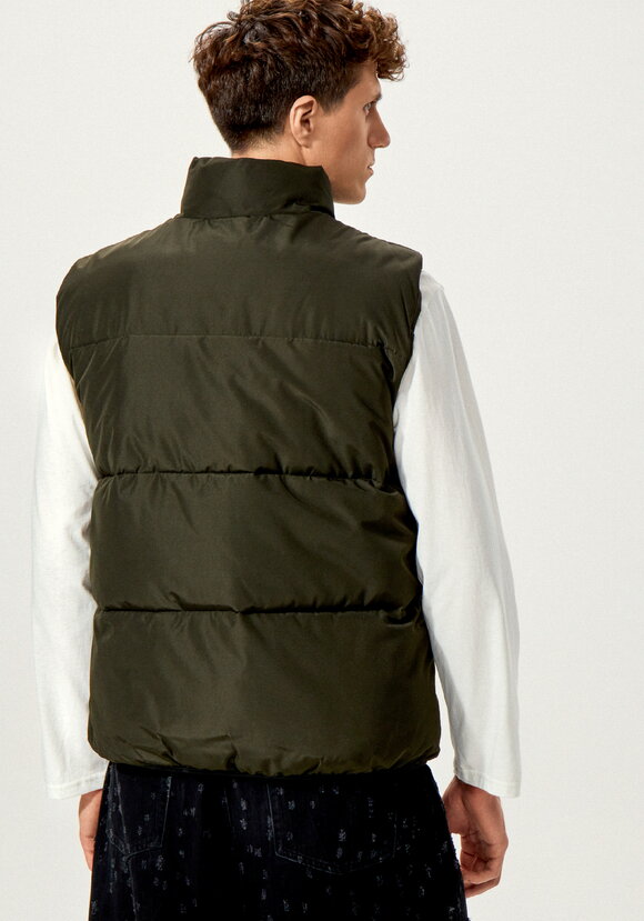 Жилет с крупной стежкой шир.  580, рис. 10