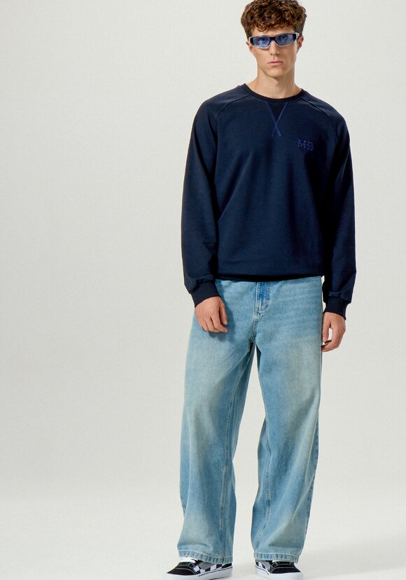 Свитшот с вышивкой на груди шир.  580, рис. 7