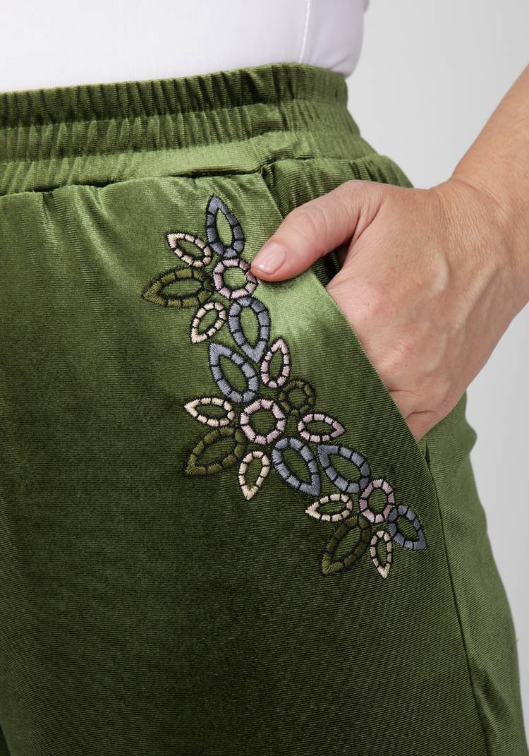 Костюм с вышивкой шир.  750, рис. 15