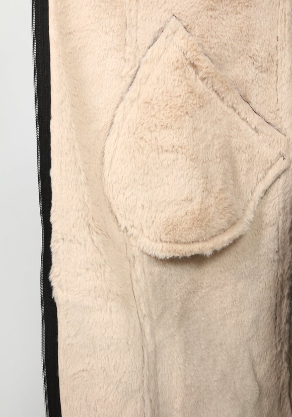 Дубленка на молнии с капюшоном и карманами шир.  580, рис. 13