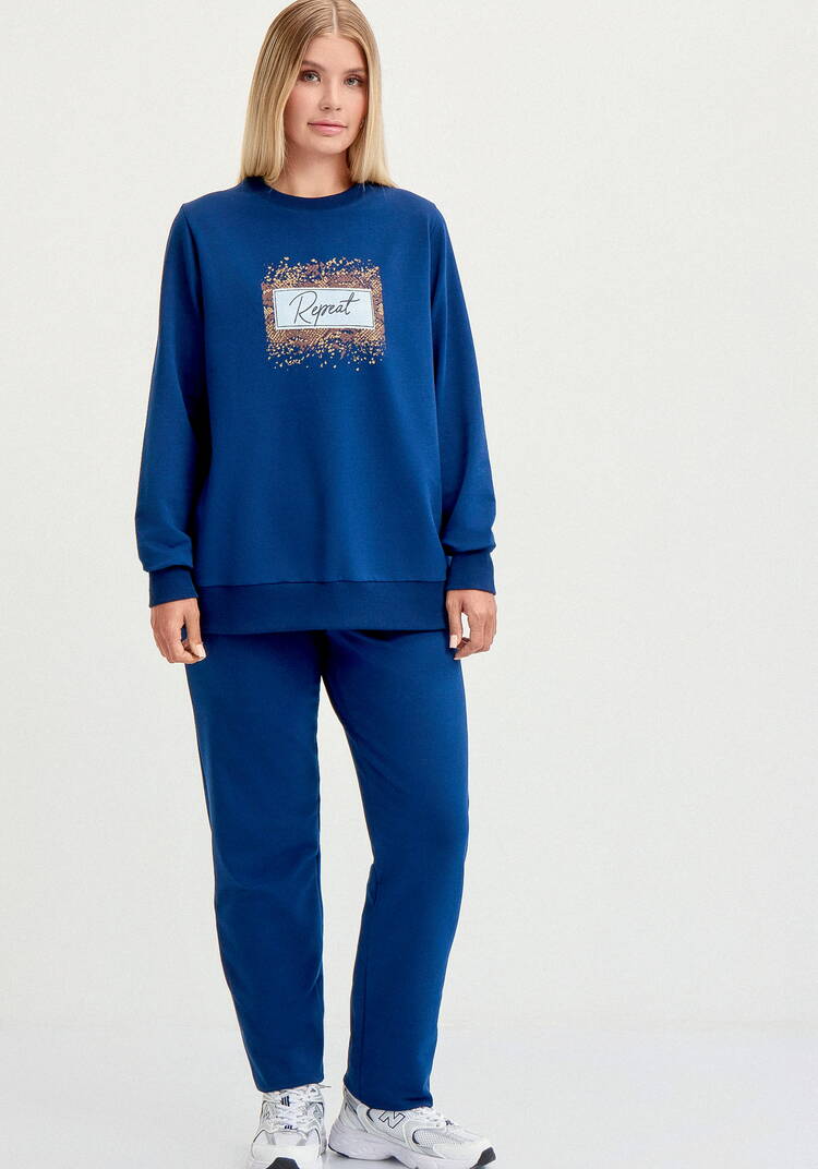 Костюм свитшот с принтом и брюки шир.  750, рис. 18