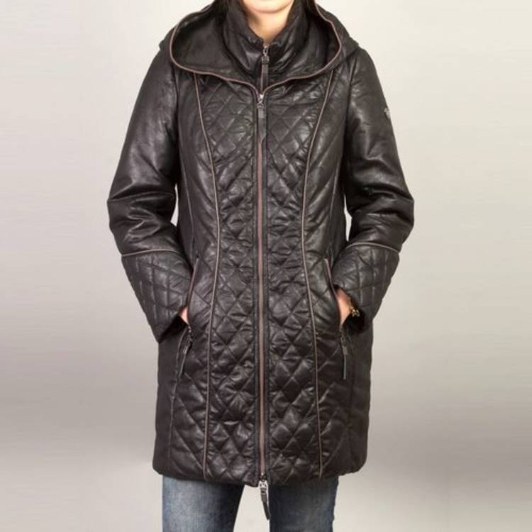 Стеганая куртка с воротником-стойкой и капюшоном шир.  750, рис. 1