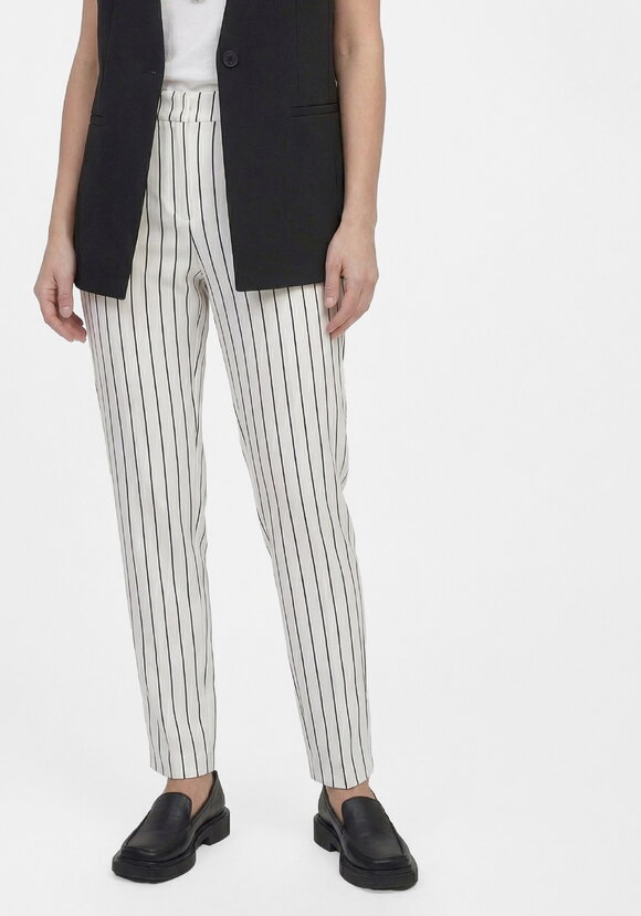 Брюки женские прямые, зауженные шир.  580, рис. 2