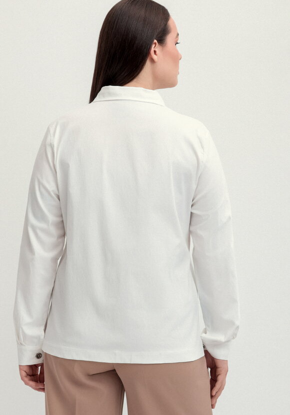 Рубашка хлопковая с патами на рукавах шир.  580, рис. 14