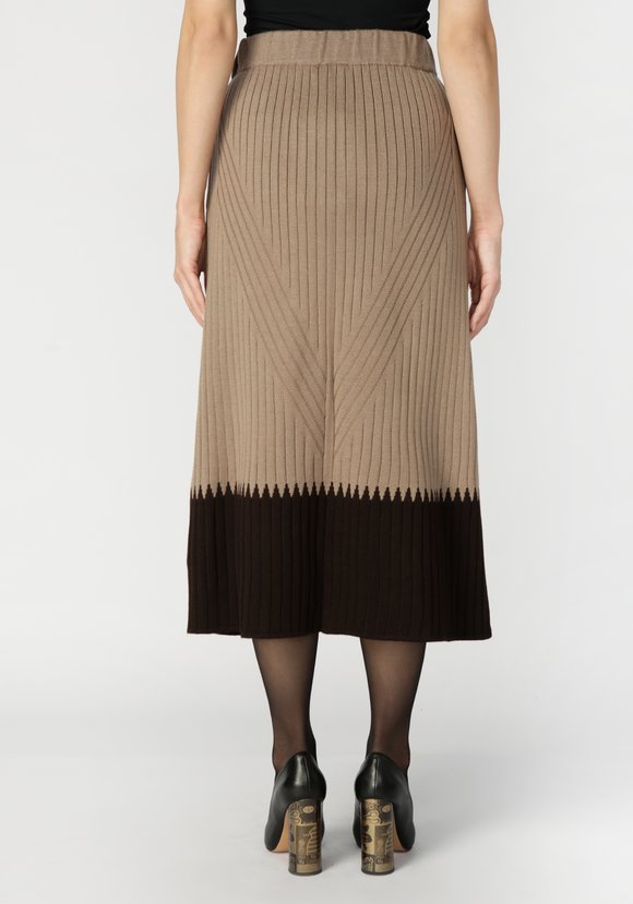 Юбка женская с контрастной полосой по низу шир.  580, рис. 2