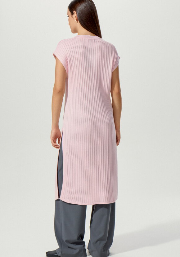 Туника свободного силуэта с широким рукавом шир.  580, рис. 16