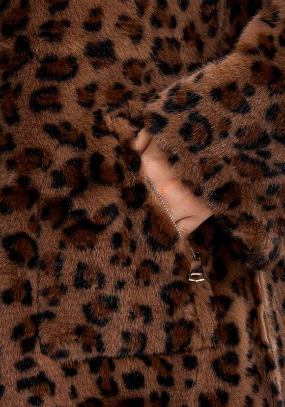 Дубленка Леопардовый шарм шир.  580, рис. 14