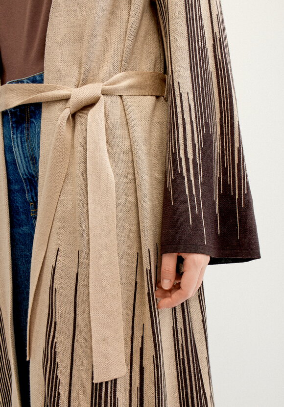 Кардиган удлиненный с принтом-абстракцией шир.  580, рис. 5