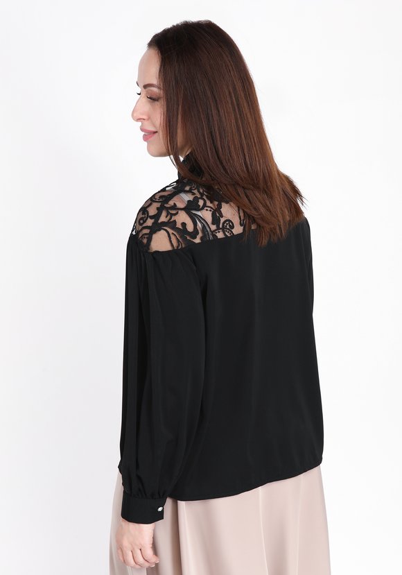 Блуза на пуговицах с гипюровой кокеткой шир.  580, рис. 6