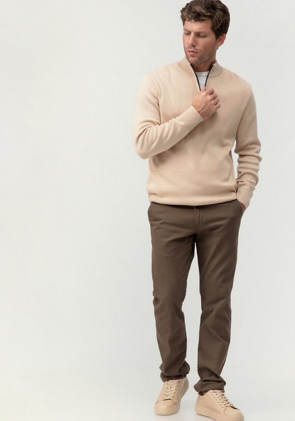 Джемпер с воротником-стойкой на молнии шир.  580, рис. 19