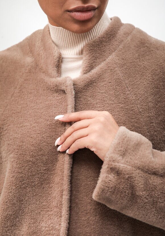 Полупальто с воротом стойка шир.  580, рис. 13